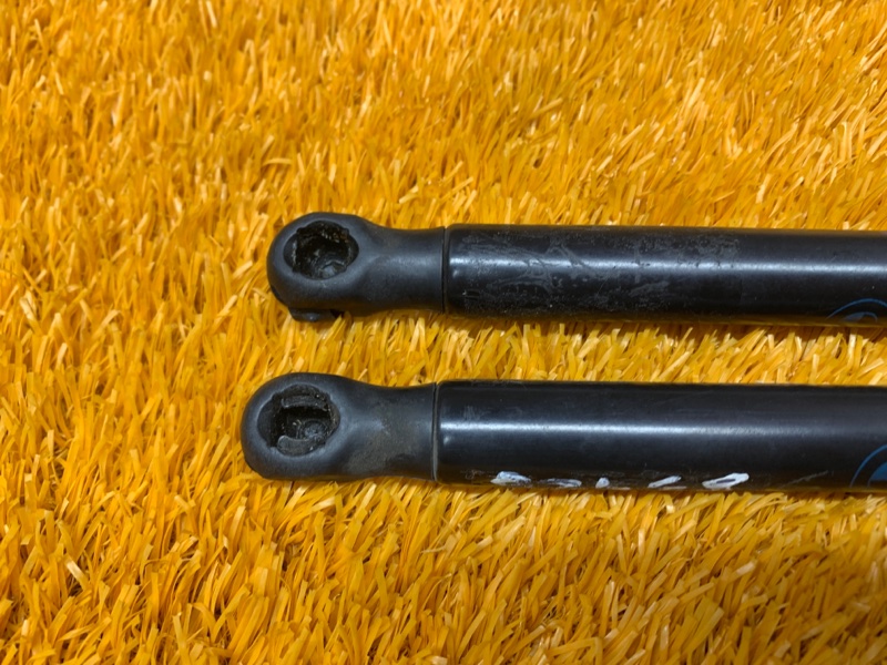 амортизатор капота, 500 рублей, Красноярск