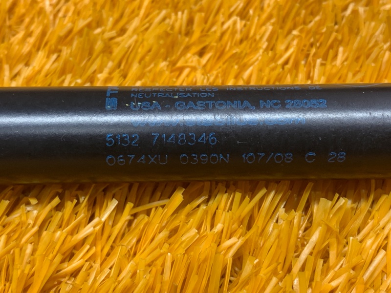 амортизатор капота, 500 рублей, Красноярск