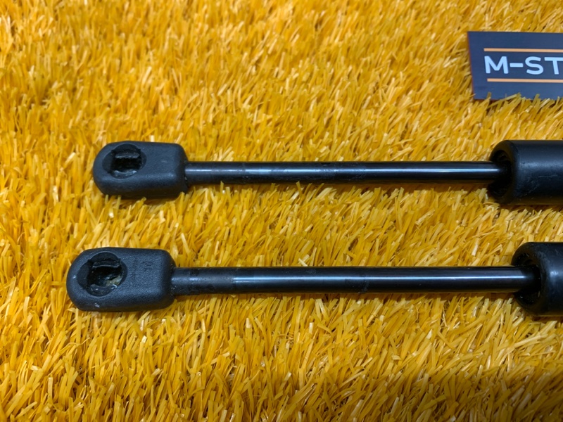 амортизатор капота, 500 рублей, Красноярск