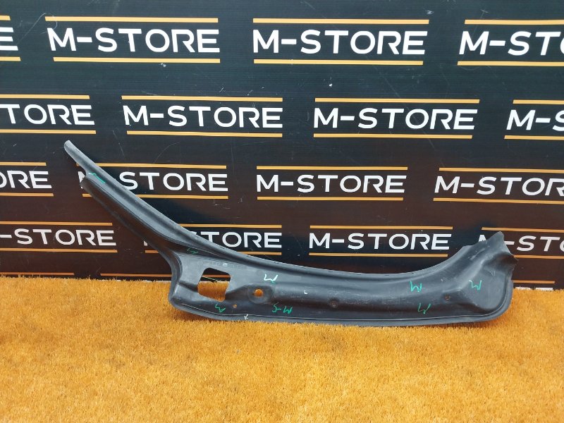 Водосток багажника, 340 рублей, Красноярск