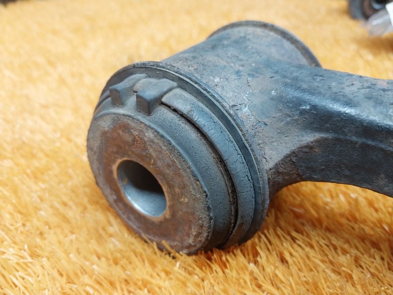 Рычаг подвески нижний, 1400 рублей, Красноярск