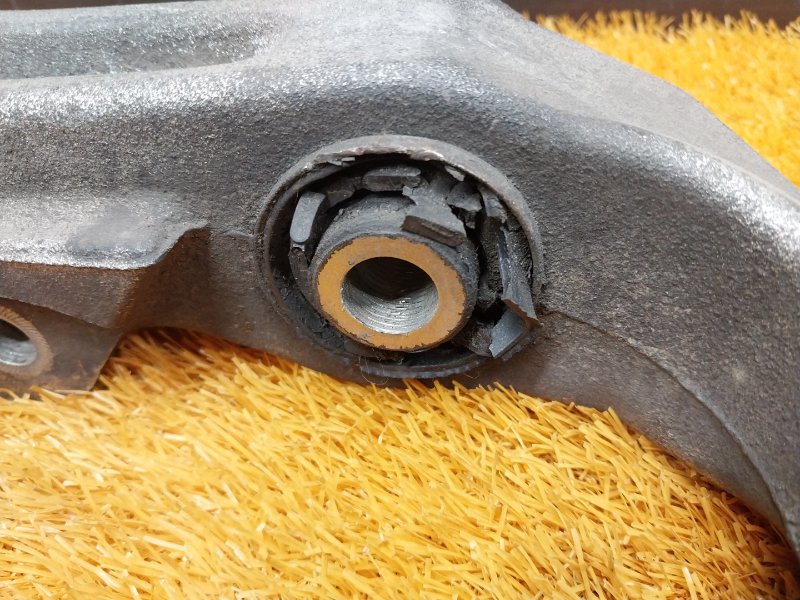 Рычаг подвески нижний, 1750 рублей, Красноярск