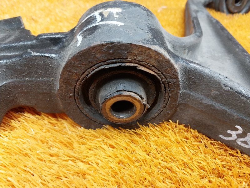 Рычаг подвески нижний, 1400 рублей, Красноярск