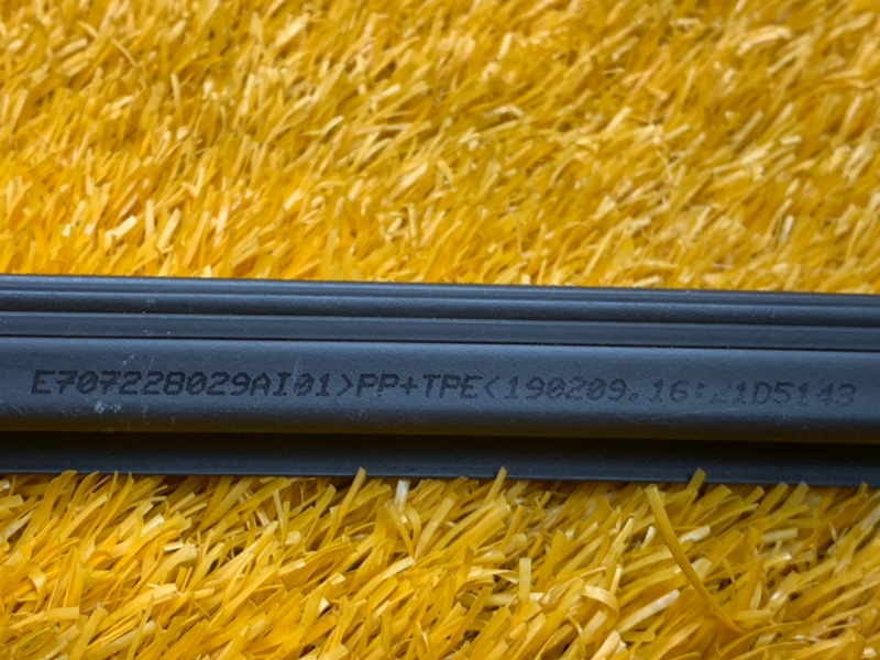 молдинг стекла, 350 рублей, Красноярск