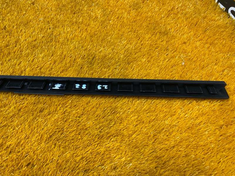 молдинг стекла, 600 рублей, Красноярск