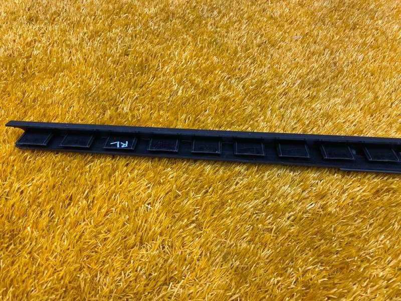 молдинг стекла, 600 рублей, Красноярск