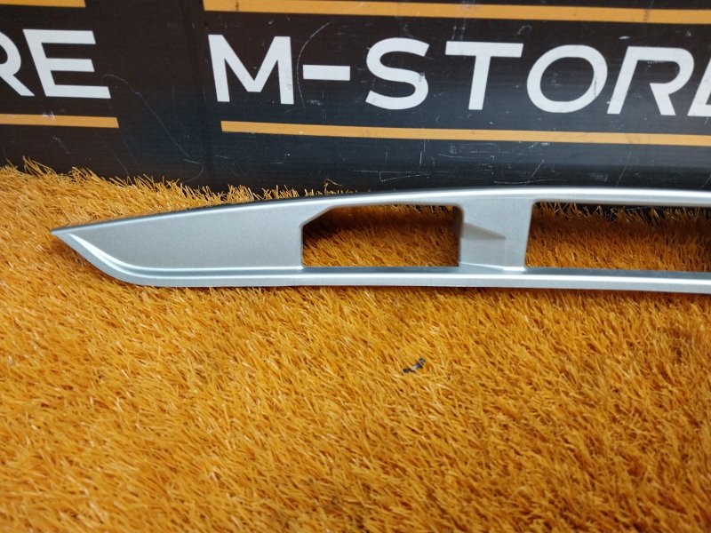 Накладка двери багажника, 800 рублей, Красноярск