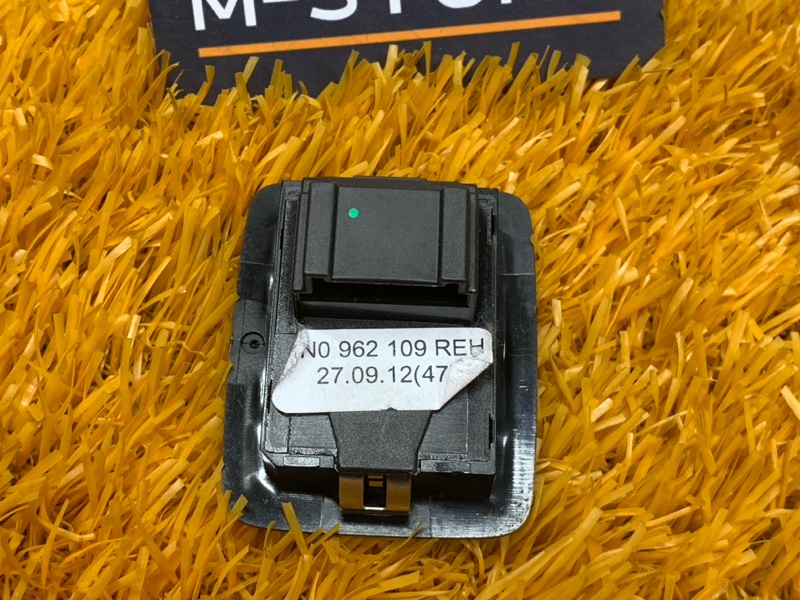 Кнопка открывания двери, 500 рублей, Красноярск