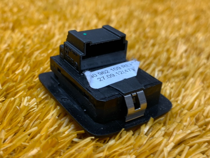 Кнопка открывания двери, 500 рублей, Красноярск