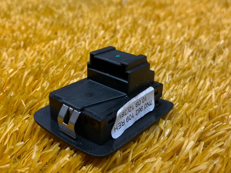 Кнопка открывания двери, 500 рублей, Красноярск