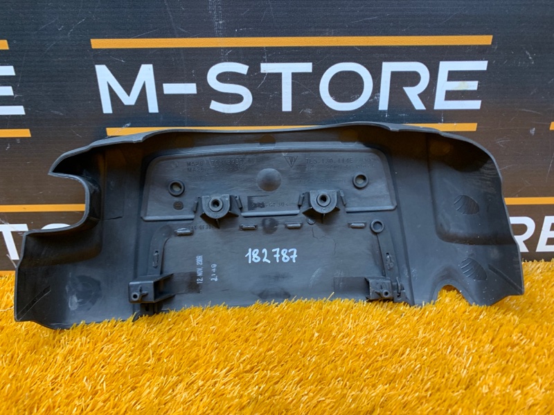 крышка двигателя, 1000 рублей, Красноярск