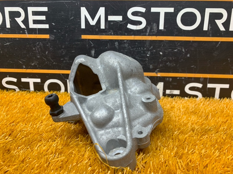 кронштейн, 630 рублей, Красноярск