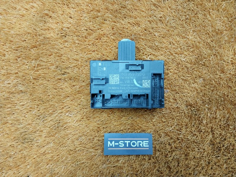 Блок управления дверью, 1000 рублей, Красноярск