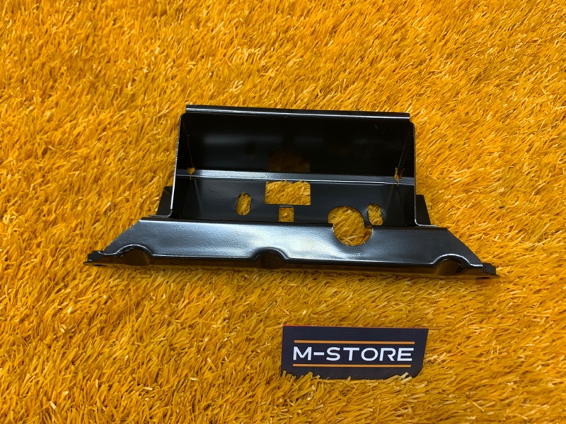 Кронштейн ручки открывания багажника, 300 рублей, Красноярск