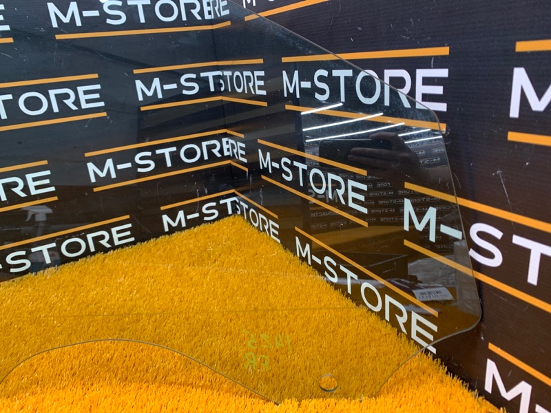 Стекло боковое, 1300 рублей, Красноярск