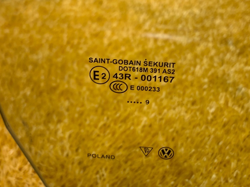 Стекло боковое, 1300 рублей, Красноярск