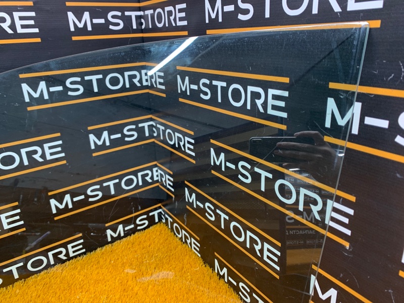 Стекло боковое, 1300 рублей, Красноярск