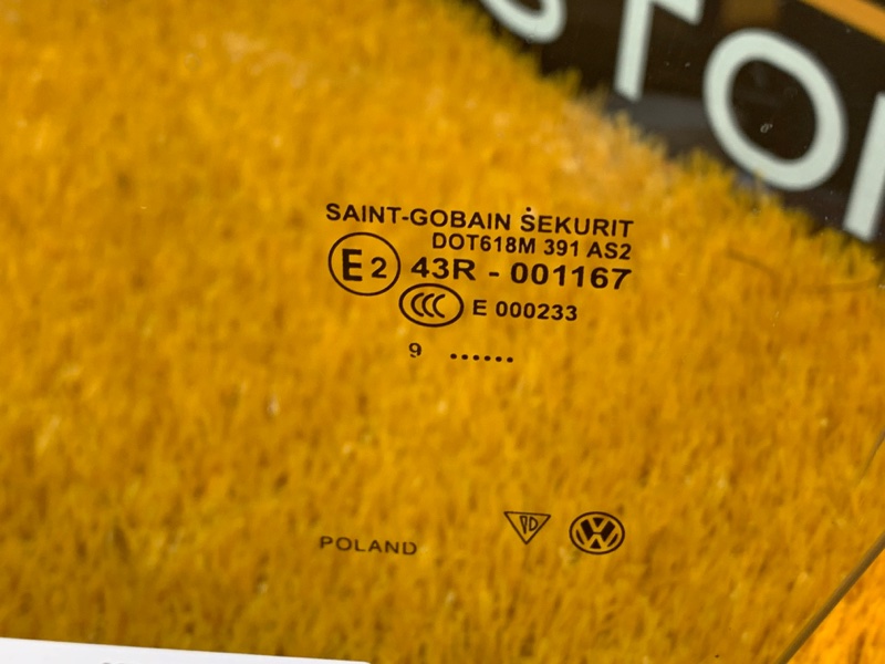 Стекло боковое, 1300 рублей, Красноярск