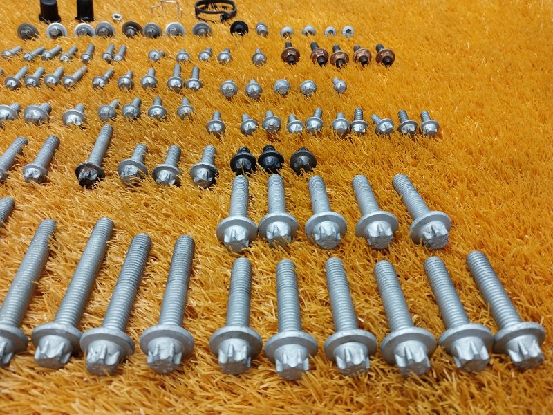 Болты и гайки ДВС, 750 рублей, Красноярск