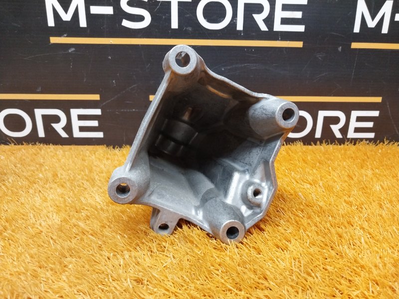 Кронштейн подушки двигателя, 1820 рублей, Красноярск