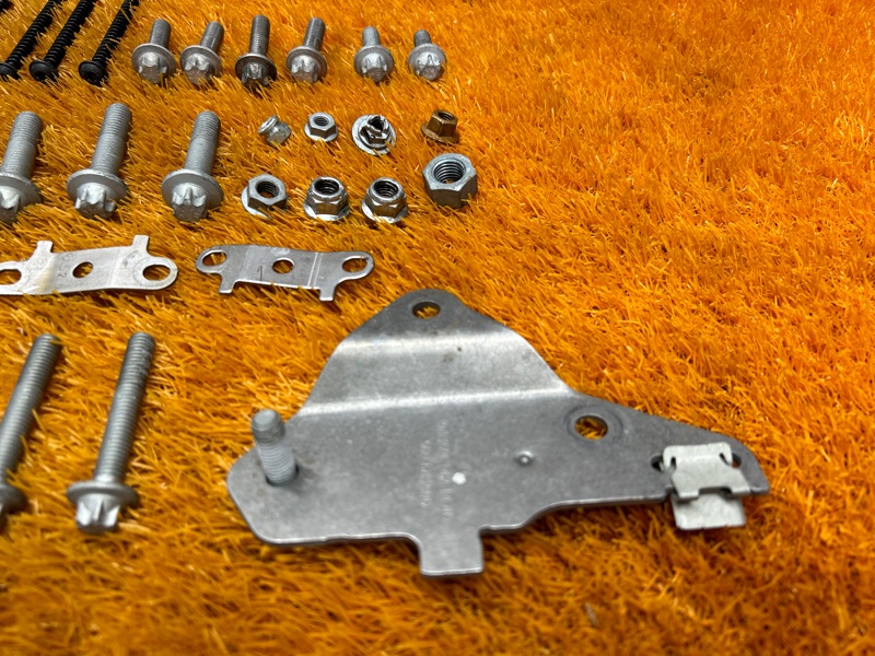 Болты и гайки ДВС, 810 рублей, Красноярск