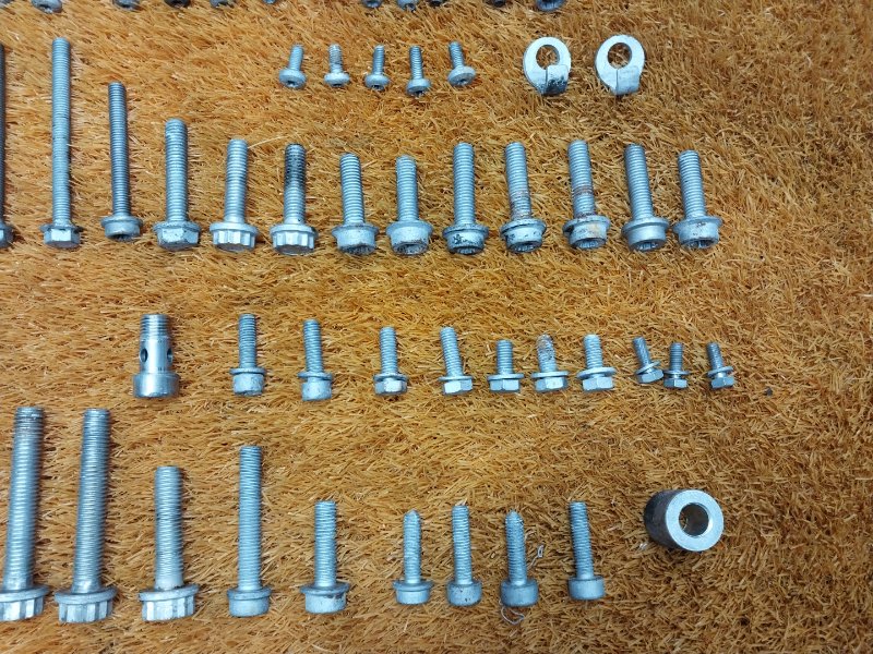 Болты и гайки ДВС, 630 рублей, Красноярск