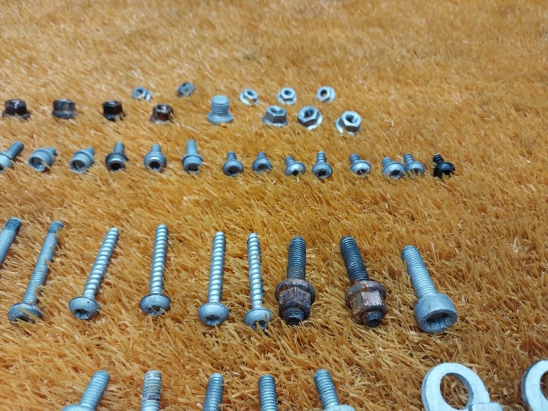 Болты и гайки ДВС, 630 рублей, Красноярск