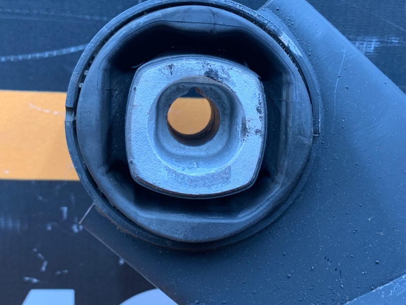 Балка поперечная (подрамник), 2500 рублей, Красноярск