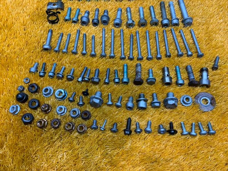 Болты и гайки ДВС, 810 рублей, Красноярск