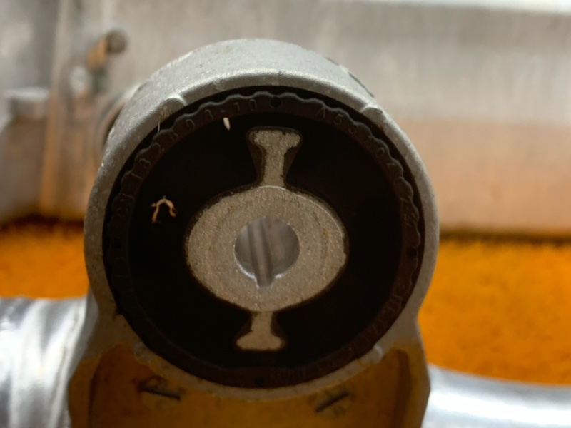 Балка поперечная (подрамник), 3800 рублей, Красноярск