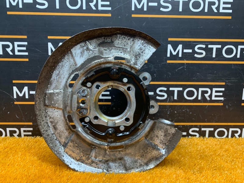 кулак поворотный, 2000 рублей, Красноярск