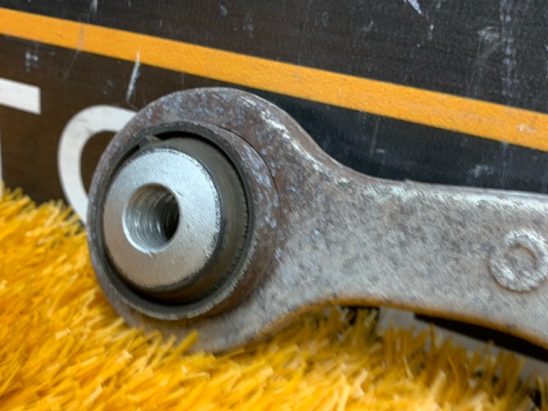 Рычаг подвески верхний, 960 рублей, Красноярск