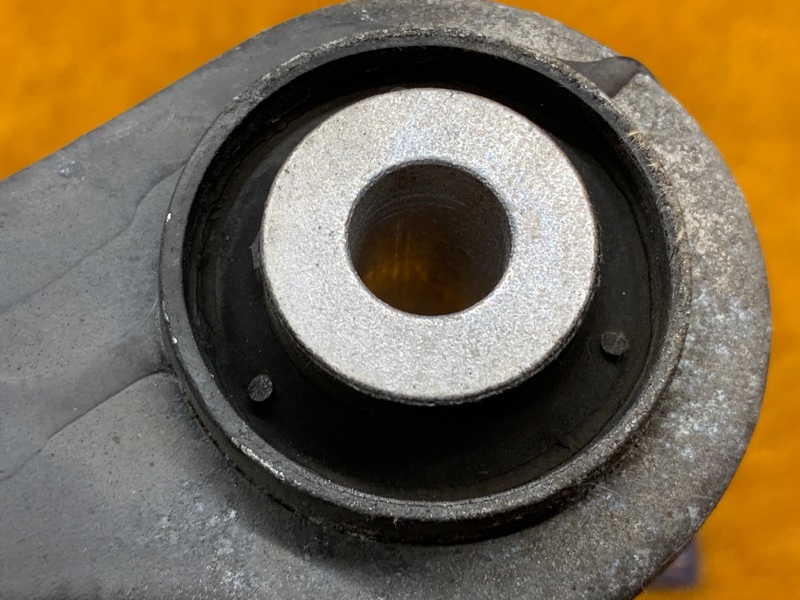 Рычаг подвески верхний, 500 рублей, Красноярск