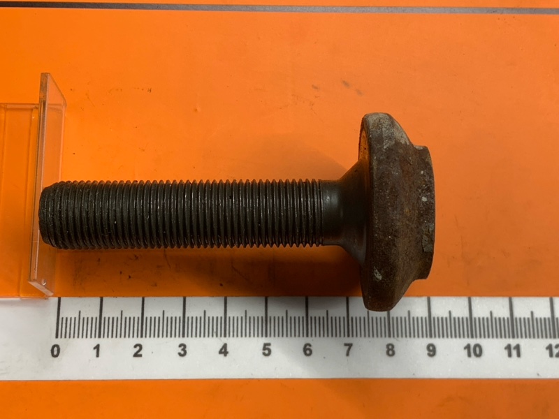 Болт привода, 200 рублей, Красноярск