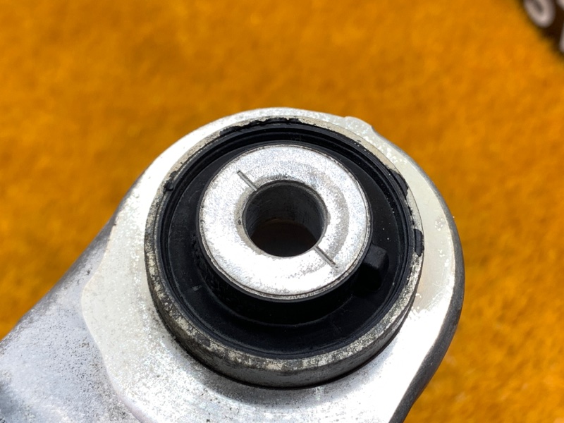 кулак поворотный, 2000 рублей, Красноярск