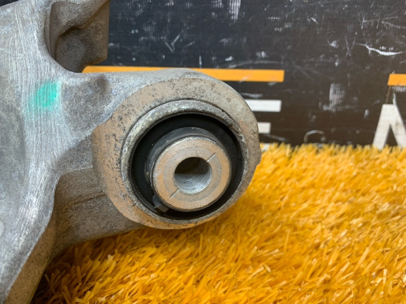 кулак поворотный, 2000 рублей, Красноярск