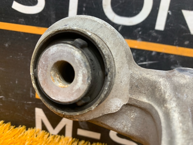 кулак поворотный, 2000 рублей, Красноярск