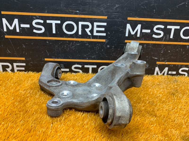 кулак поворотный, 2000 рублей, Красноярск