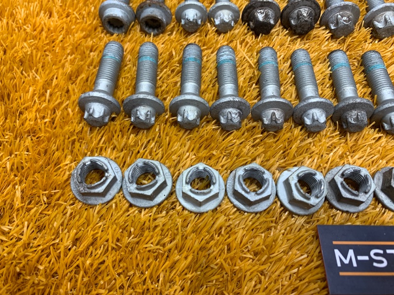 Болты и гайки задней подвески, 630 рублей, Красноярск