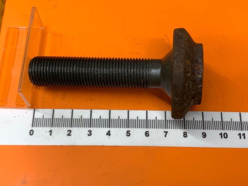 Болт привода, 200 рублей, Красноярск