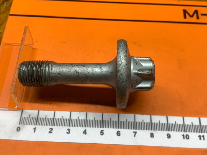 Болт привода, 300 рублей, Красноярск