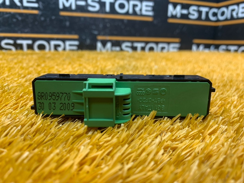 кнопка памяти сидений, 600 рублей, Красноярск