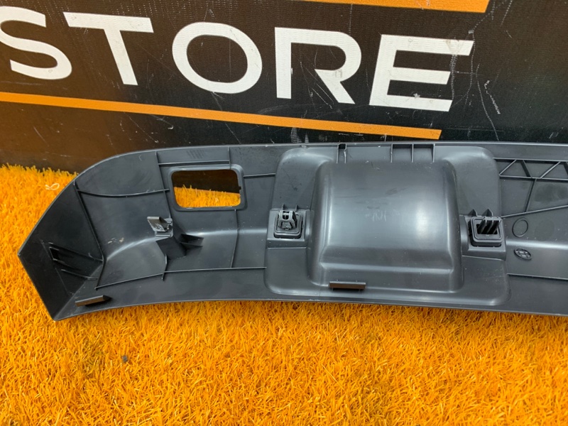 обшивка двери багажника, 1920 рублей, Красноярск