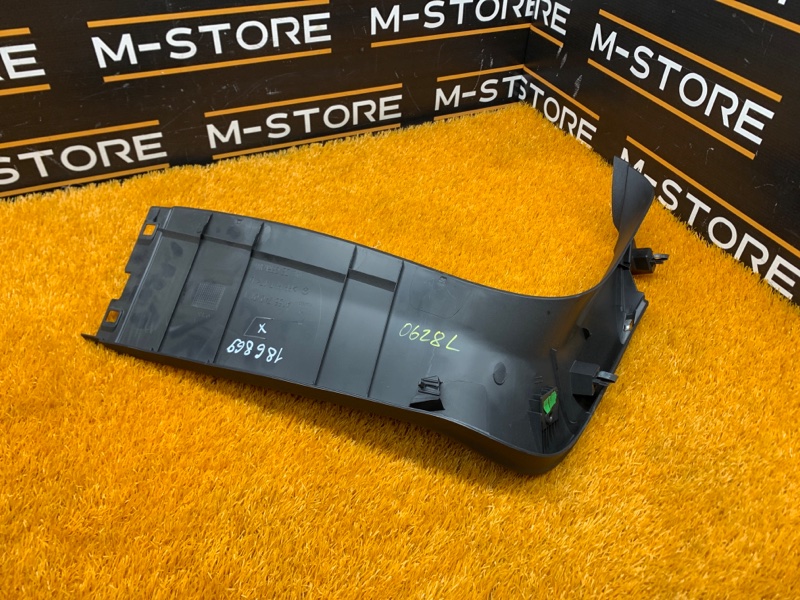 обшивка двери багажника, 510 рублей, Красноярск