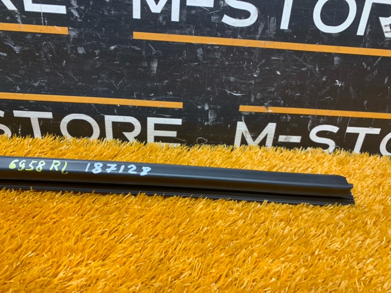 уплотнитель стекла двери, 340 рублей, Красноярск