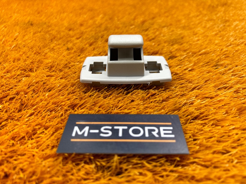 Крючок солнцезащитного козырька, 300 рублей, Красноярск