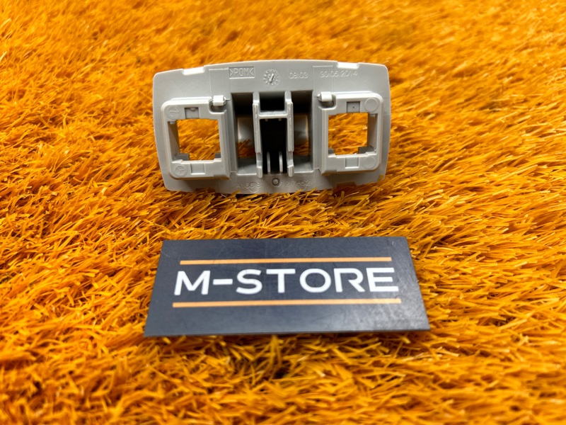 Крючок солнцезащитного козырька, 300 рублей, Красноярск