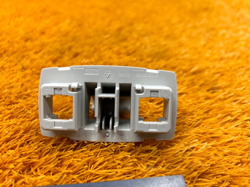 Крючок солнцезащитного козырька, 300 рублей, Красноярск