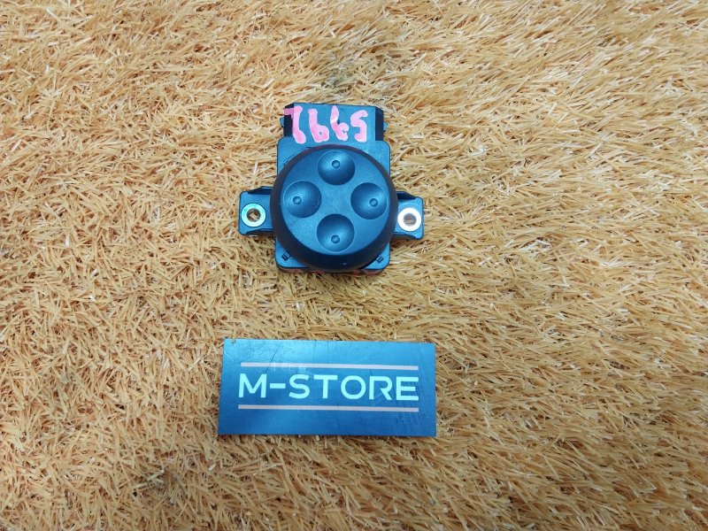 кнопка регулировки сиденья, 670 рублей, Красноярск