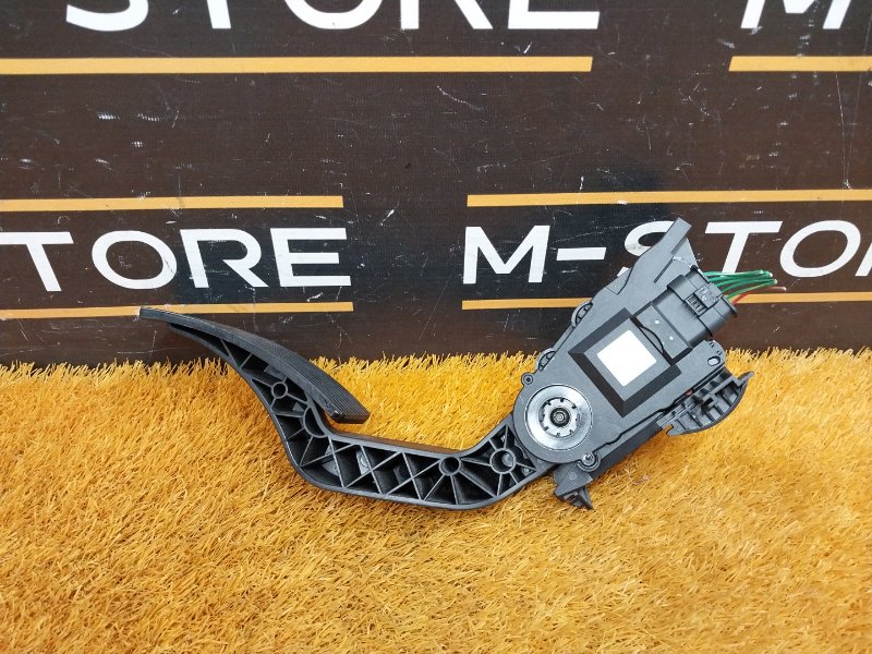 педаль газа, 1290 рублей, Красноярск